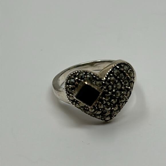 Vintage Rare 925 Women's Pave Heart Ring with Black Stone Size 7 - Picture 8 of 9